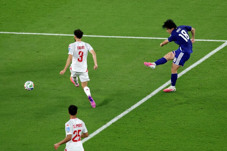 No milésimo jogo de Copas do Mundo, Japão goleia a Tunísia por 4 x 0 no-milesimo-jogo-de-copas-do-mundo,-japao-goleia-a-tunisia-por-4-x-0